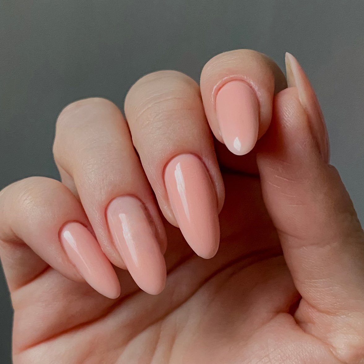 Peachy Gel Nails Polish